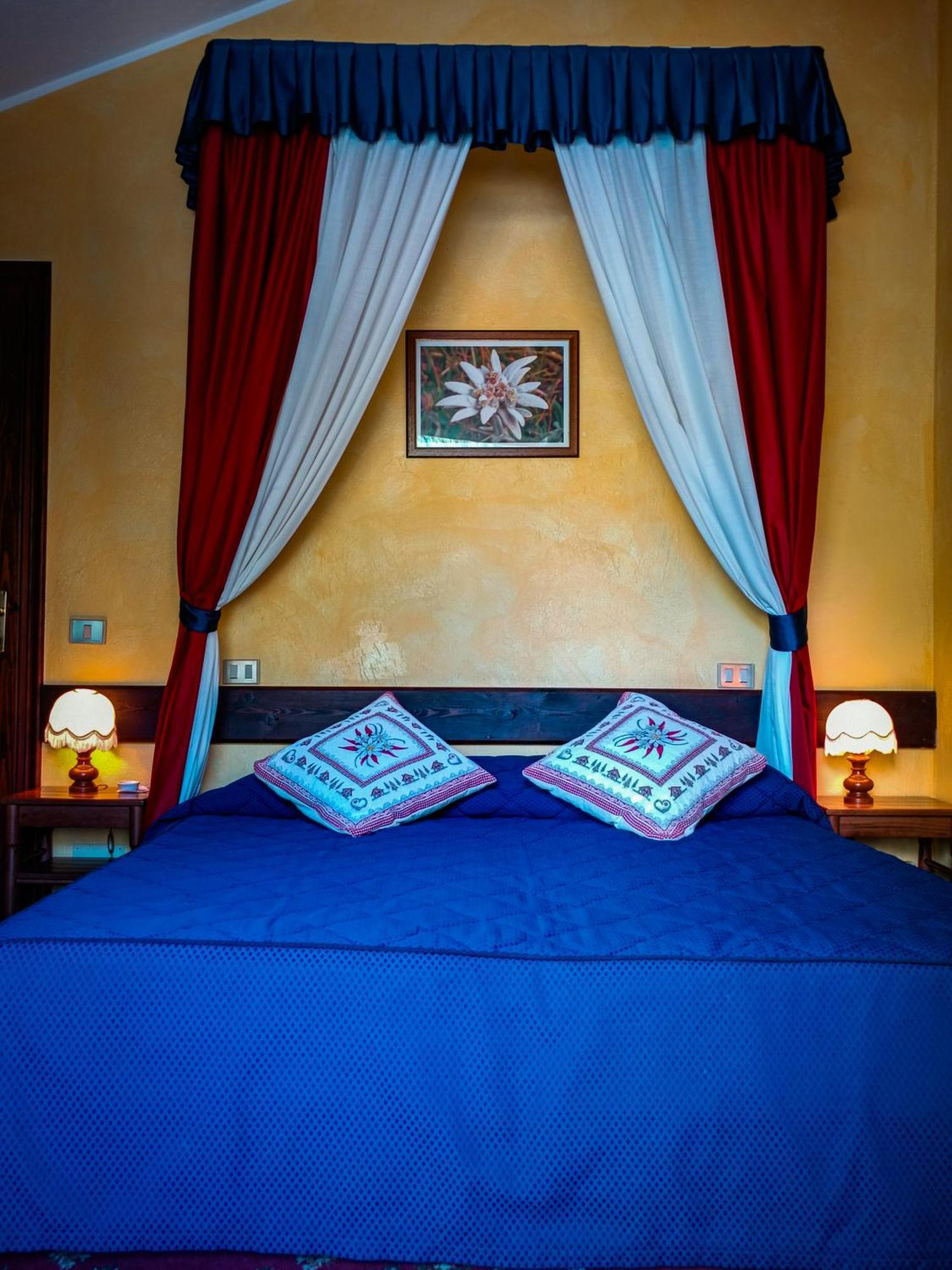 Hotel Edelweiss & Spa Cesana Torinese Exterior foto
